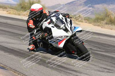 media/Nov-16-2025-Race Pace (Sun) [[8c5fa54630]]/Verified Riders/4-Turn 3 Inside (1050am)/